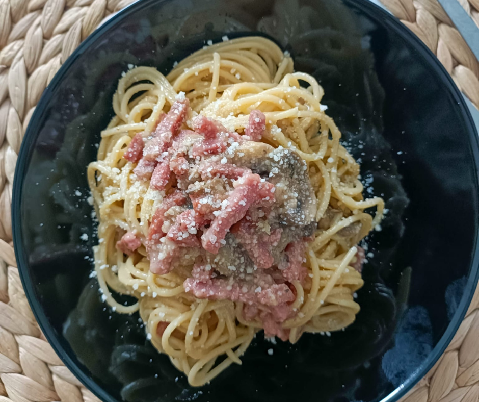 Pasta carbonara met champignons voor € 2,49 p.p. 🍝